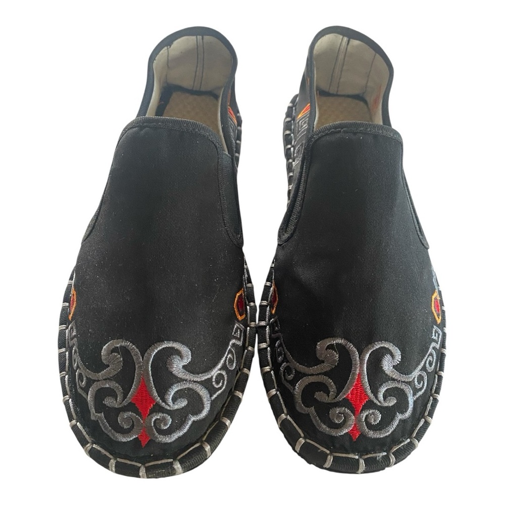 Black Embroidered Slip-On Shoes unisex - Picture 10 of 10
